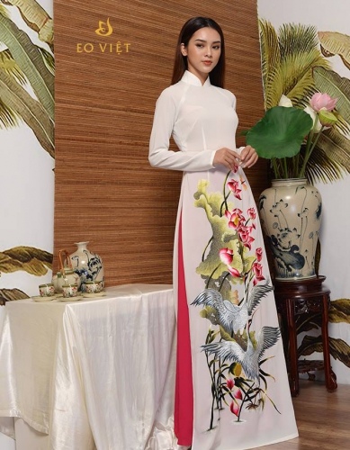 Áo dài thêu tay cao câp hình hoa sen TM 011